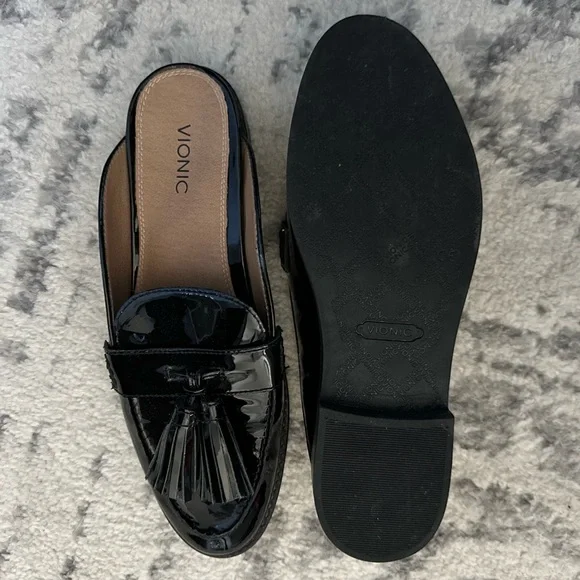 Vionic - Picture 3 of 4